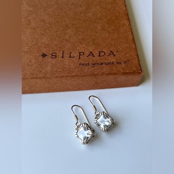W0975 Silpada UPTOWN Zirconia Earrings on french wires. - Picture 4 of 5